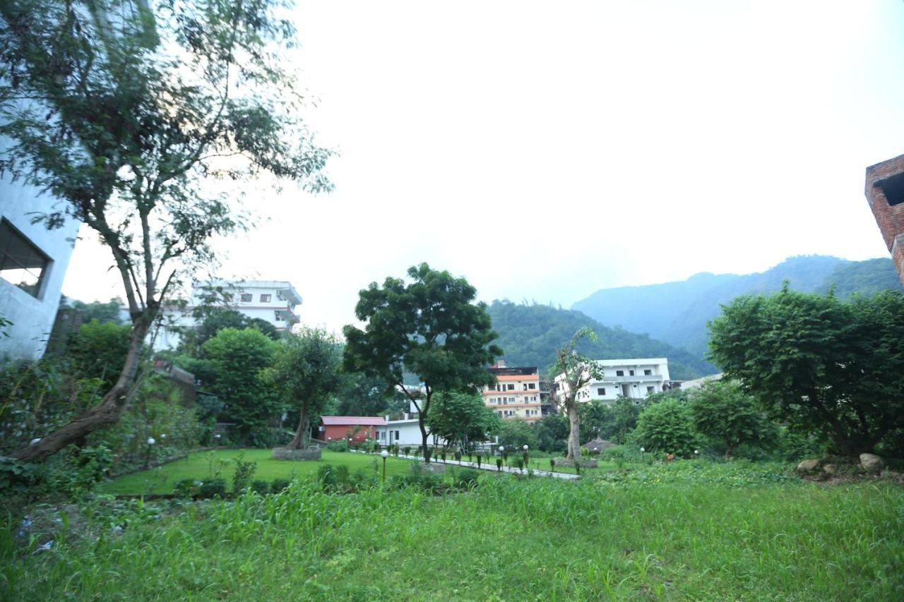 Raj Resort Rishikesh Tapovan ภายนอก รูปภาพ
